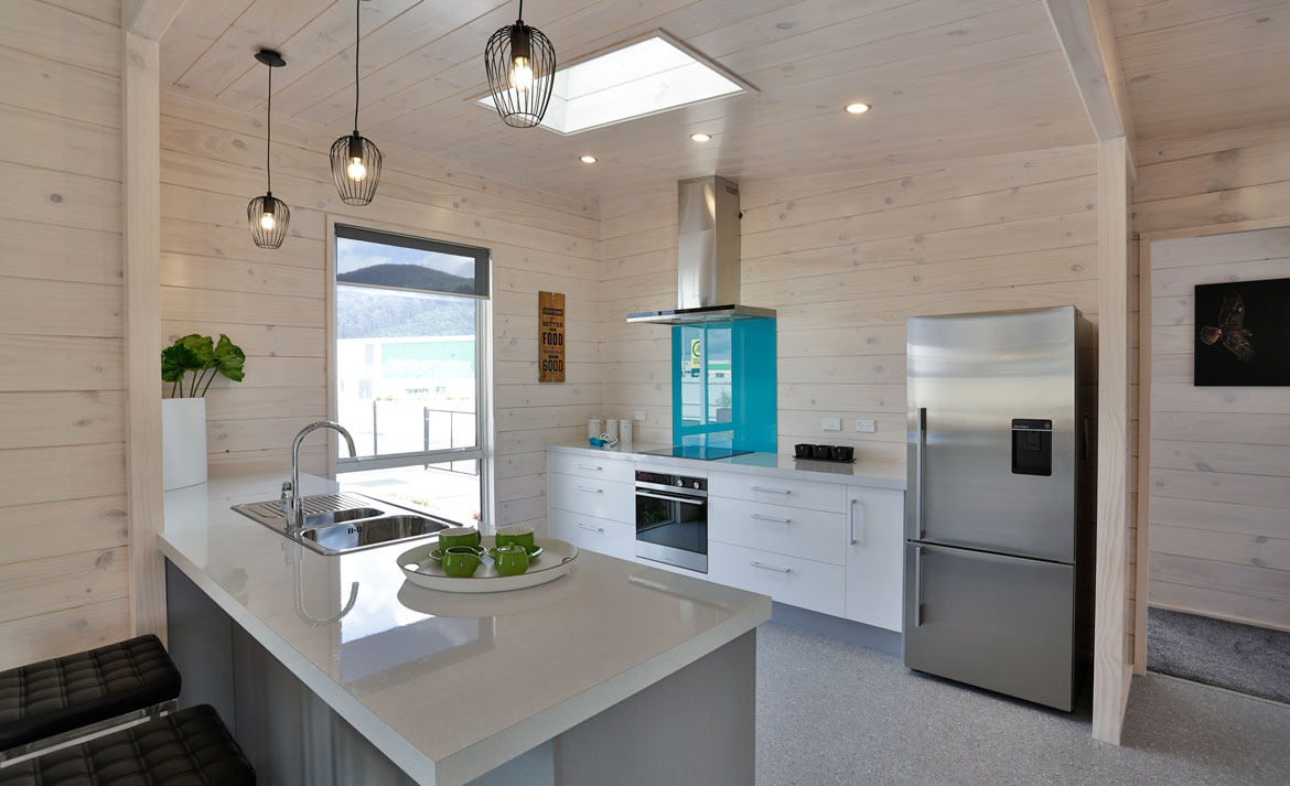Kitchen with white and teal Lifestyler